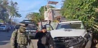 Choca patrulla de la policía municipal en el Istmo, 5 lesionados