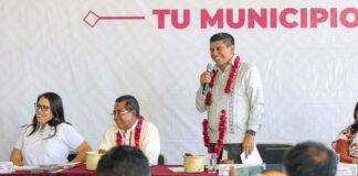 Refrenda Salomón Jara compromiso con personas productoras de Santa Catarina Tayata