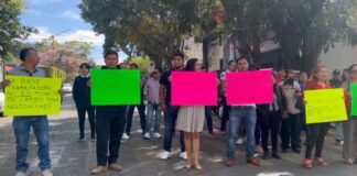 Trabajadores de la SSP también bloquean para exigir liberación de sus compañeros