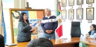 Amenazan a directora de la Prepa 7; exhibe otro pliego petitorio.