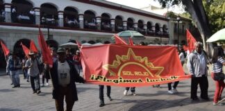 Expulsa Sol Rojo a activista por servilismo con Morena.