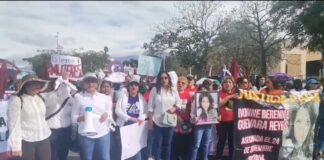 Marchan mujeres por elecciones libres de violentadores políticos