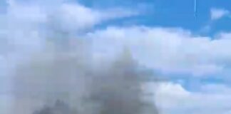 A piedra y palos, retiran bloqueo a carretera panamericana en Niltepec