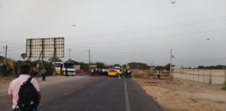 Choferes del Istmo bloquean Canal 33 para exigir liberación de unidades retenidas en Veracruz