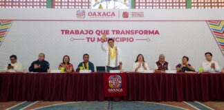 Cumple Salomón Jara con su compromiso de ser un Gobierno de territorio, recorre zona chatina de Oaxaca