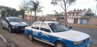 Asegura Policía Vial Estatal a conductor y personas migrantes en Villa de Etla