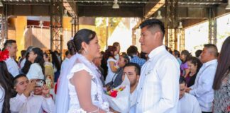 Doña Cecilia y Don Alonso se dieron el sí con todos los derechos en Bodas Colectivas Gratuitas