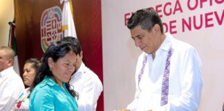 Entrega Gobierno del Estado 30 claves de centro de trabajo a escuelas de nivel básico