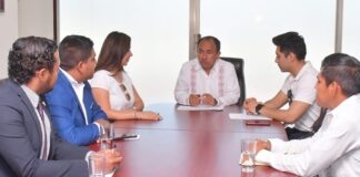 Dialogan congresistas con diputados juveniles