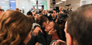 Al grito de ¡Doctora,amiga, el pueblo te admira! militantes le dan la bienvenida a Claudia Sheinbaum en Sonora