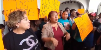 Protestan comerciantes de la Central de Abasto en sesión de cabildo