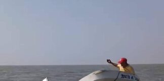 Rescatan la Gaviota del Mar en Playa Vicente, zozobró en la mar el pasado jueves con 3 pescadores a bordo, 2 fallecieron