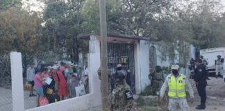 Rescatan a 19 personas migrantes originarias de Venezuela en Salina Cruz