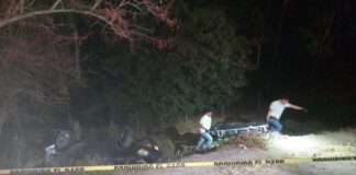 Vuelca camioneta con migrantes en Jalapa Jalapa del Marqués, 3 muertos