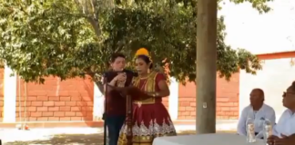 En apertura de campaña, se desmaya candidata a la presidencia de Tehuantepec