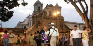 Danzón D’ Gala, 14 años impulsando el danzón en Oaxaca: ¿Bailamos?