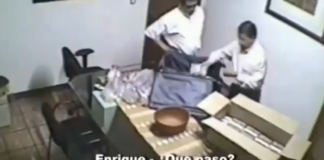 Exhiben a ex secretario de Ulises Ruiz entregado maletas de billetes para ex dirigente de la S.22