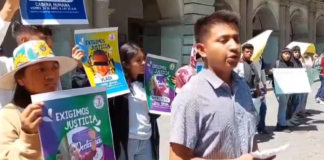 Con cadena humana, Antorcha Campesina exige justicia por asesinato de activistas