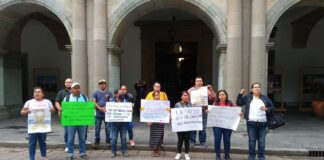 Con protesta, padres de niños con cáncer exigen abasto de medicamentos