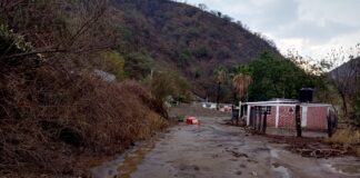 Fallecen tres personas en zona de derrumbe en San Francisco Telixtlahuaca