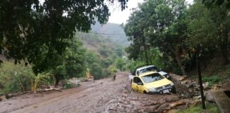 Supervisa Protección Civil deslave en la Sierra de Juárez