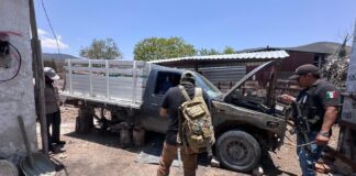 Fiscalía de Oaxaca realiza cateo en Miahuatlán de Porfirio Díaz y asegura tres vehículos