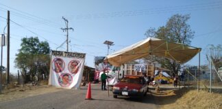 Cumple 7 días de bloqueo en Ayoquezco de Aldama