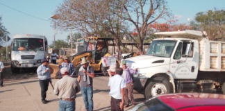 Con bloqueo en Ayoquezco de Aldama, piden destitución de edil