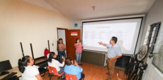 Aprenden más oaxaqueñas y oaxaqueños sobre Lengua de Señas Mexicana