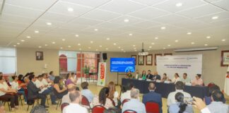 Analizan modernización de oferta educativa universitaria