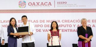 Con entrega de Claves de Centro de Trabajo