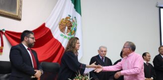Por vez primera en su historia, entrega PJEO reconocimientos a secretarios judiciales, actuarios y oficiales administrativos