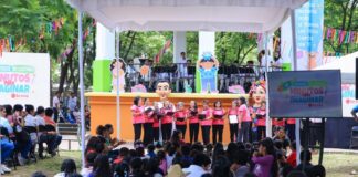 Niñas, niños y adolescentes disfrutan de Minutos para Imaginar en el parque DIF