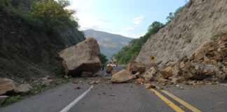 Cierre total a circulación vehicular en la autopista Oaxaca- Cuacnopalan