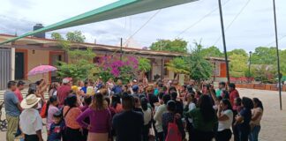 Pobladores de Reyes Etla exigen destitución de edil y regidores