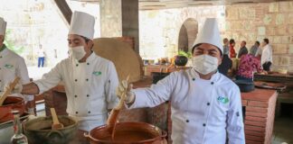 Participa estudiantado de la UTVCO en el Festival de los Moles 2024