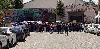 Protestan profesores de secundarias técnicas, exigen mayores recursos