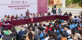 Atiende Salomón Jara a San Andrés Sinaxtla con más de 3 mdp