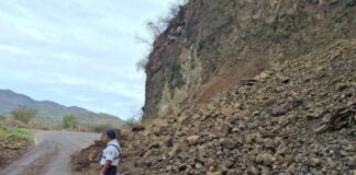 Recomiendan manejar con precaución ante derrumbe en el tramo Tlacolula- El Camarón