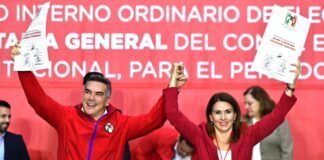 En camarilla, Alejandro Moreno Cárdenas es reelecto dirigente nacional del PRI