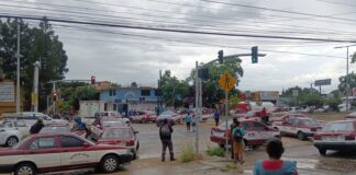 Ejecutan a hermano de líder sindical en la gasolinera de Santa Rosa, taxistas activan bloqueo