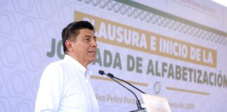 Refrenda Gobierno de Oaxaca combate al rezago educativo en San Pedro Pochutla