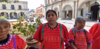 Protestan mujeres Triquis para exigir espacios en centro histórico