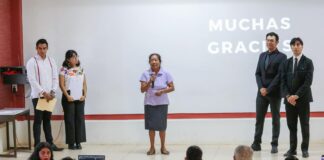 Impulsan estudiantes de la UTVCO ventas y posicionamiento de artesanos y microempresarios