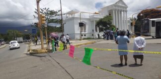 Protestan trabajadores del Hospital Civil para denunciar carencias