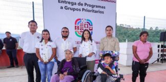 Continúa DIF Oaxaca con la entrega de programas a quienes más lo necesitan en la Sierra Sur