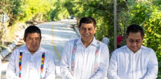 Entregan Camino Artesanal que conectará a Santa María Jicaltepec con Santiago Pinotepa Nacional