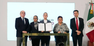 PRESIDENTA CLAUDIA SHEINBAUM FIRMA ACUERDO QUE RECONOCE COMO CRIMEN DE LESA HUMANIDAD LA MATANZA ESTUDIANTIL DEL 2 DE OCTUBRE DE 1968
