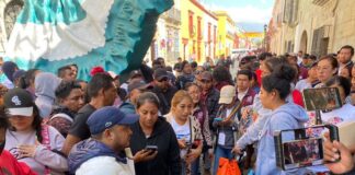 Comerciantes se disputan espacios en Andador Turístico
