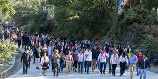 Cumple Salomón Jara con el pueblo de Oaxaca, entrega pavimentado el Camino Antiguo a Monte Albán